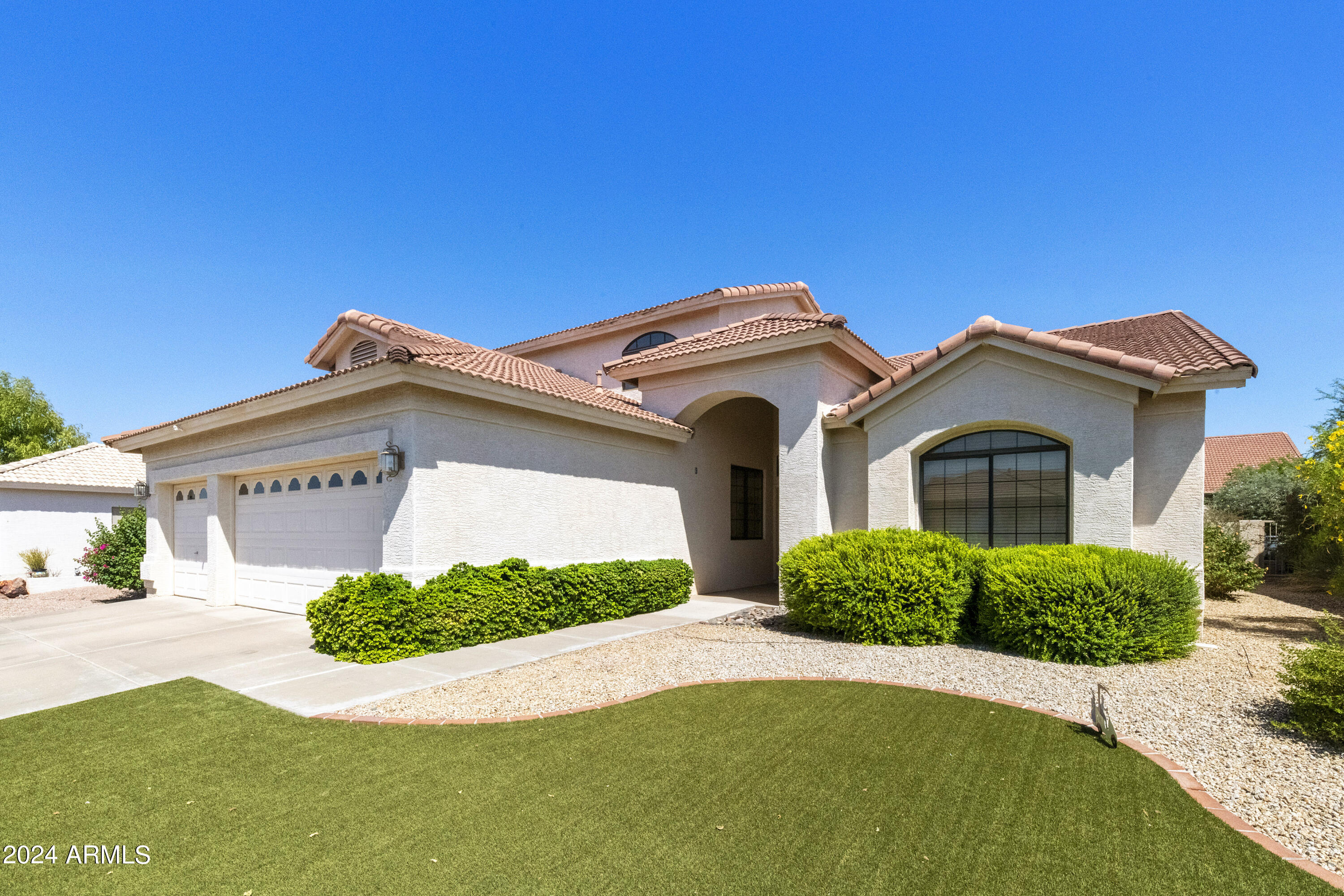 9848 E SUNBURST Drive