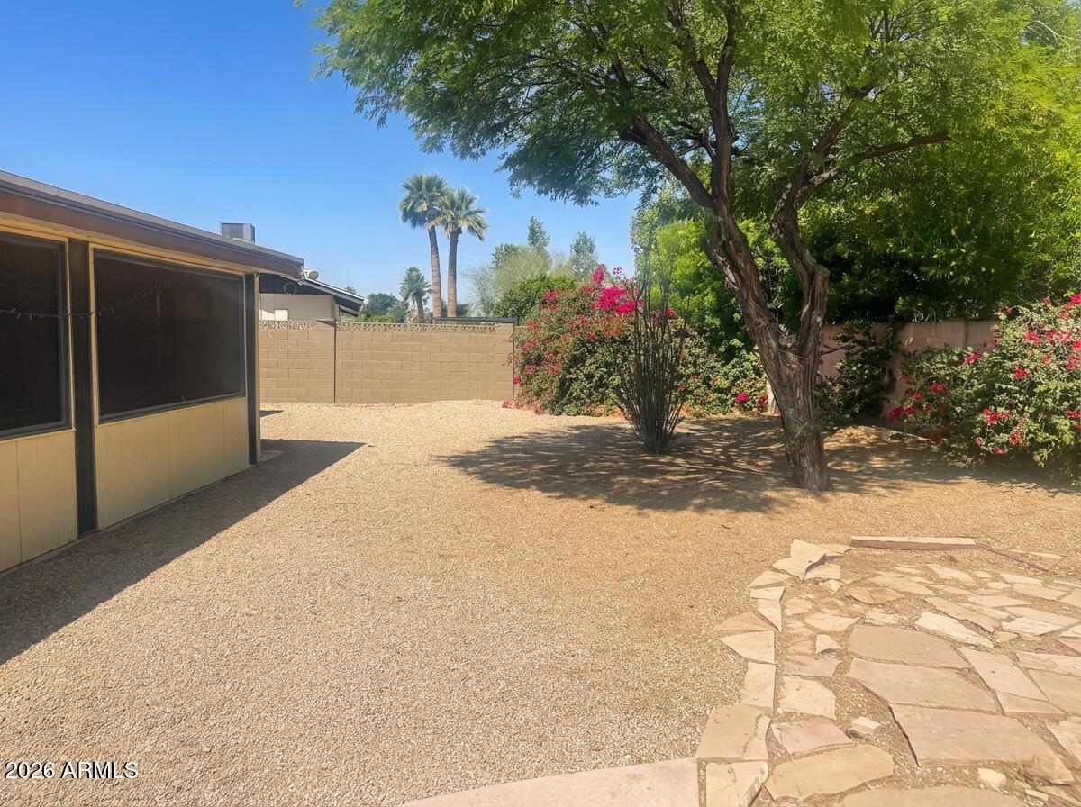 8332 E VALLEY VIEW Road