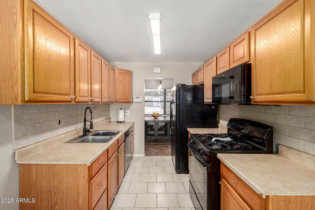 Photo of 504 E Laurel Drive, Casa Grande, AZ 85122 (MLS # 6919085)