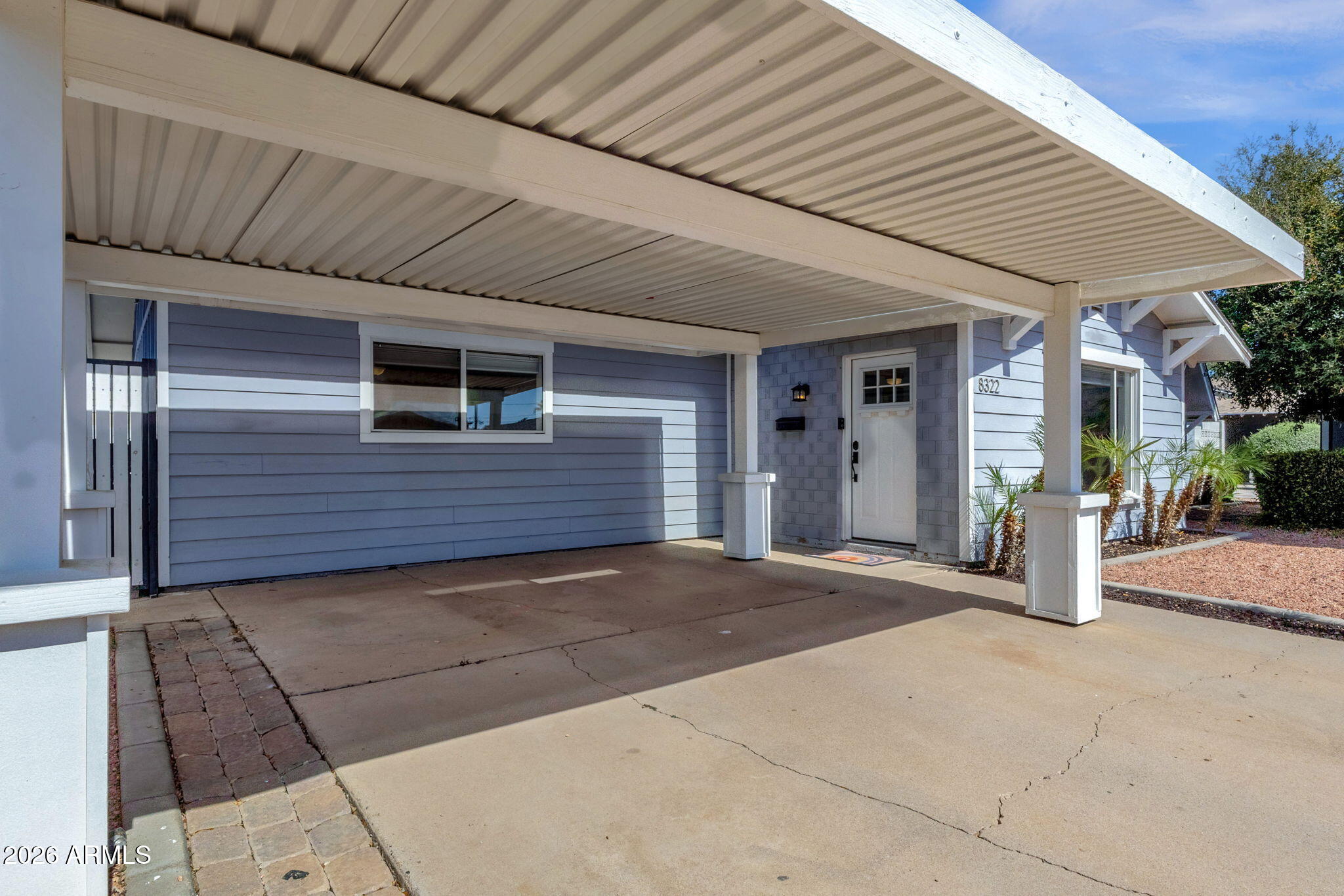 8322 E GLENROSA Avenue