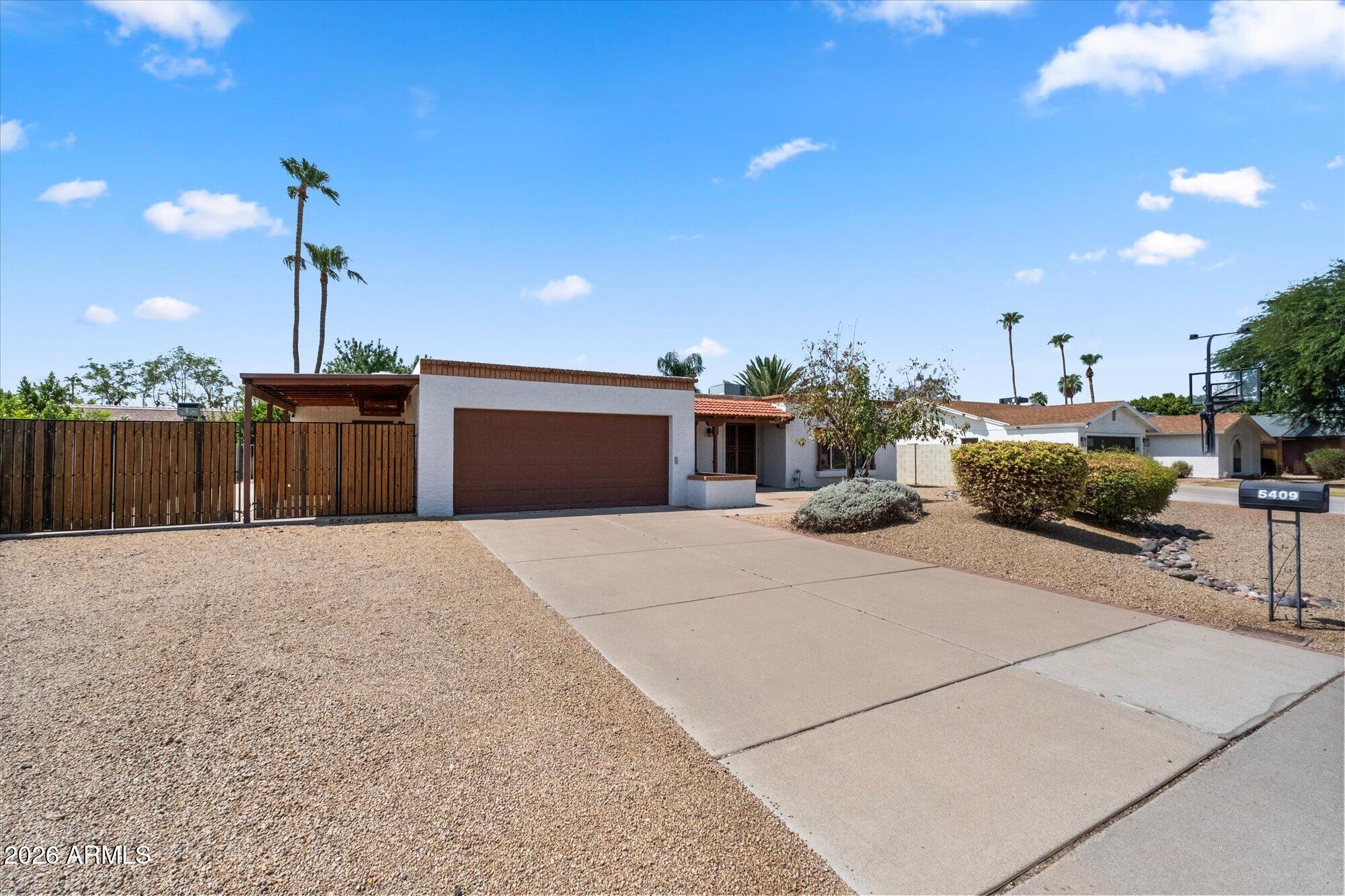 5409 E NISBET Road