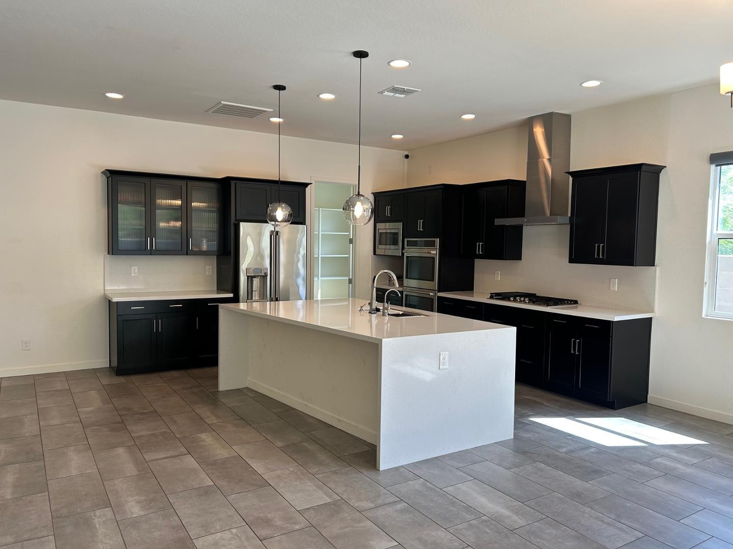 1141 E La Mirada Drive