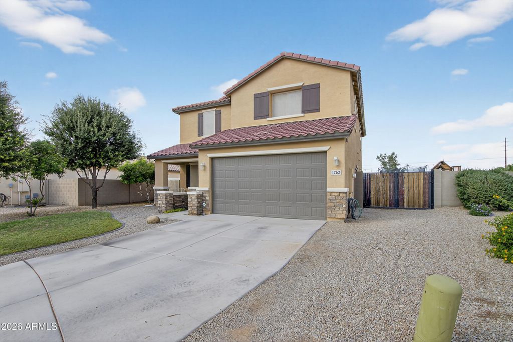Photo of 1762 E Cielo Azul Way, San Tan Valley, AZ 85140 (MLS # 6976004)