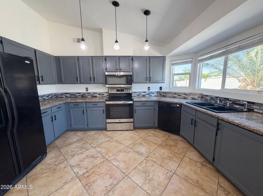 Photo of 1802 N 89th Avenue, Phoenix, AZ 85037 (MLS # 6999158)