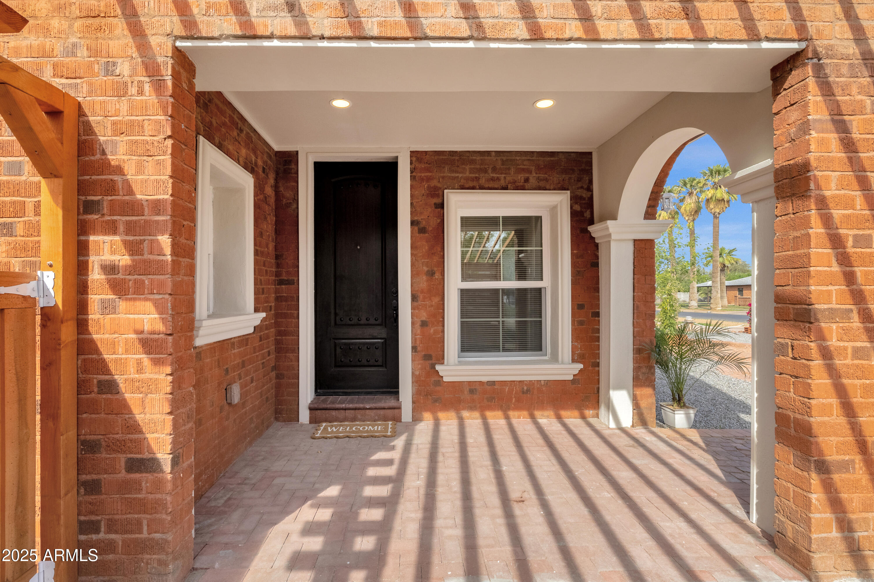 1533 W CULVER Street