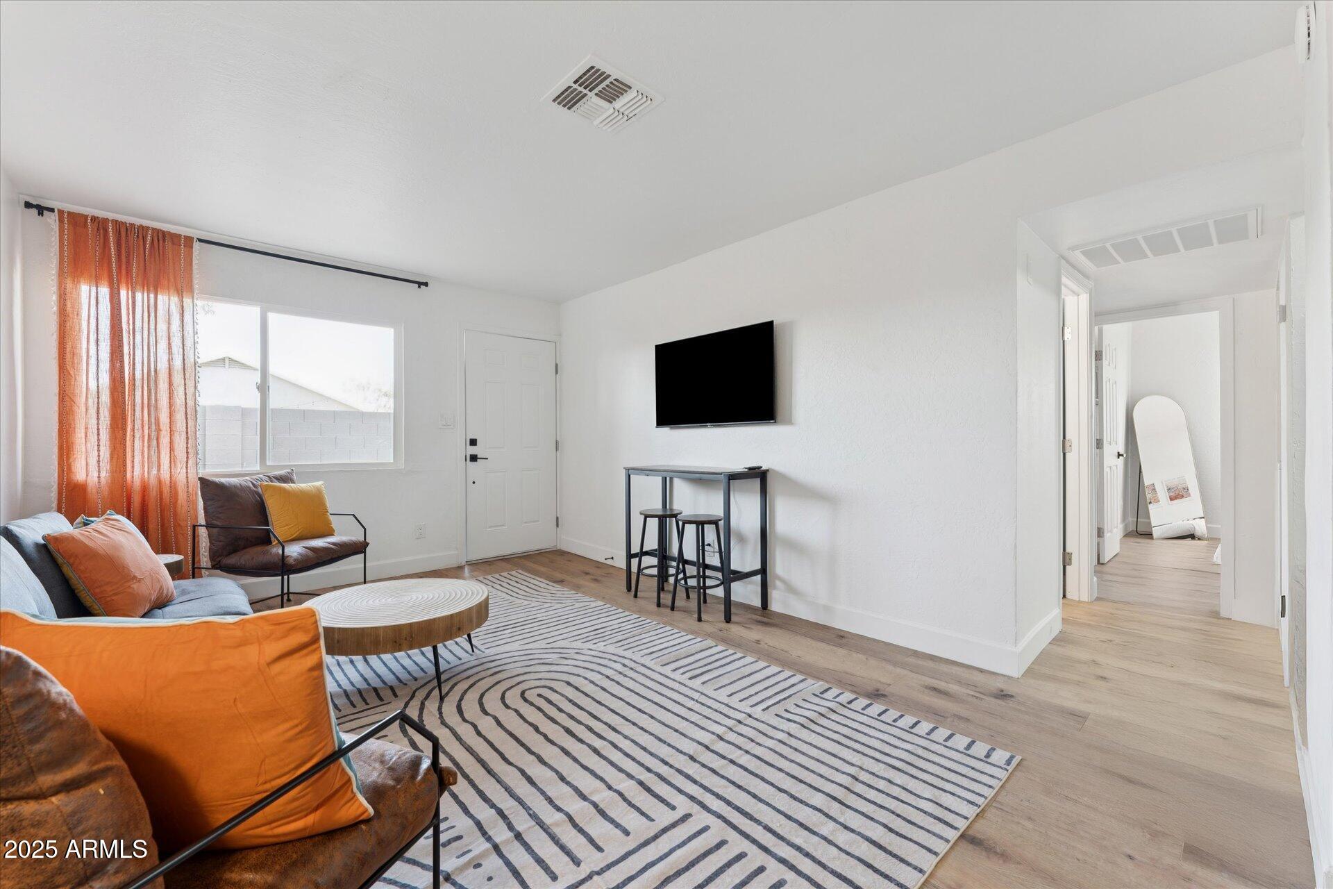 2739 E TAMARISK Avenue 3