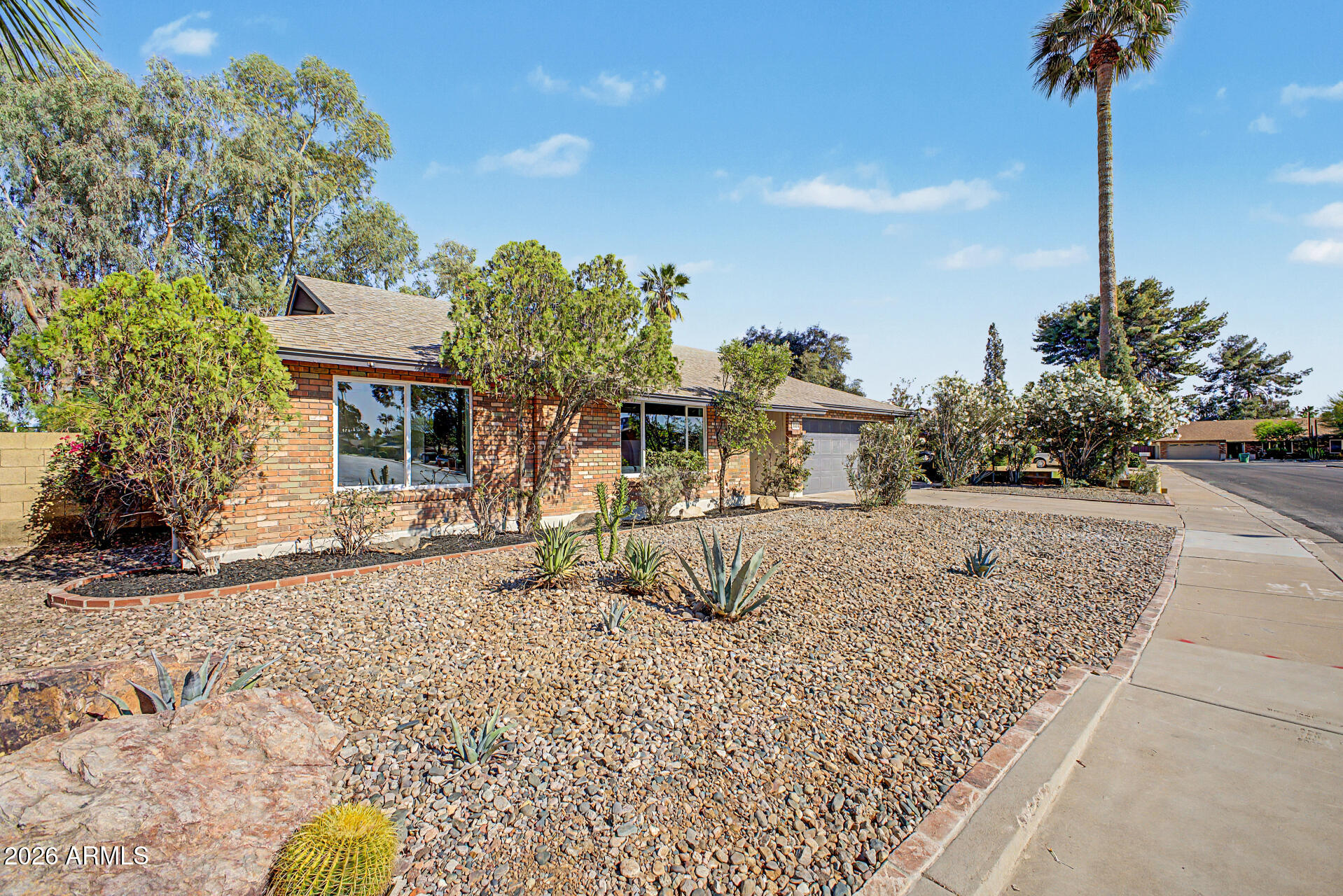 2505 S ROGERS Street