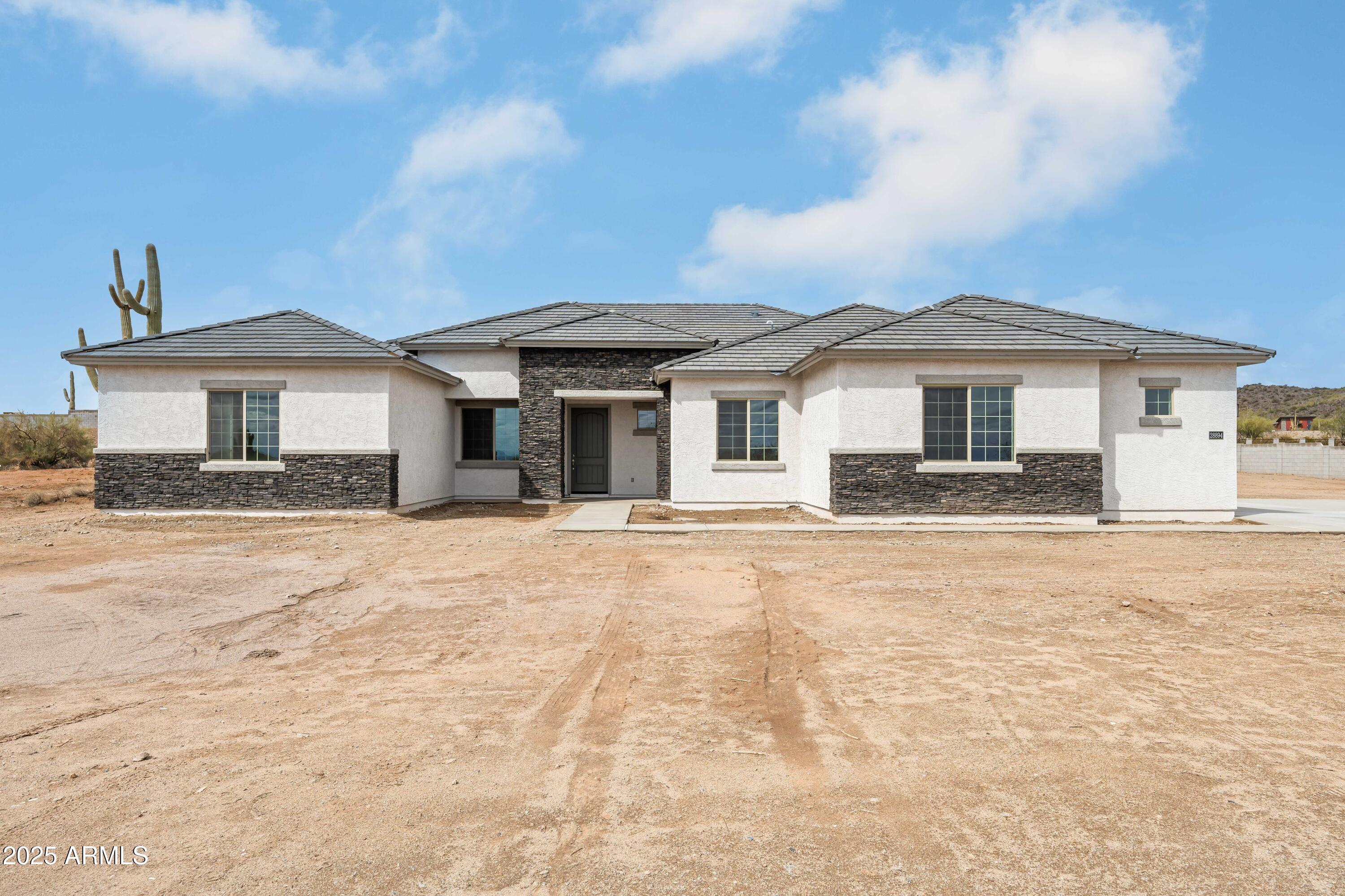 00 N Brenner Pass Road E1