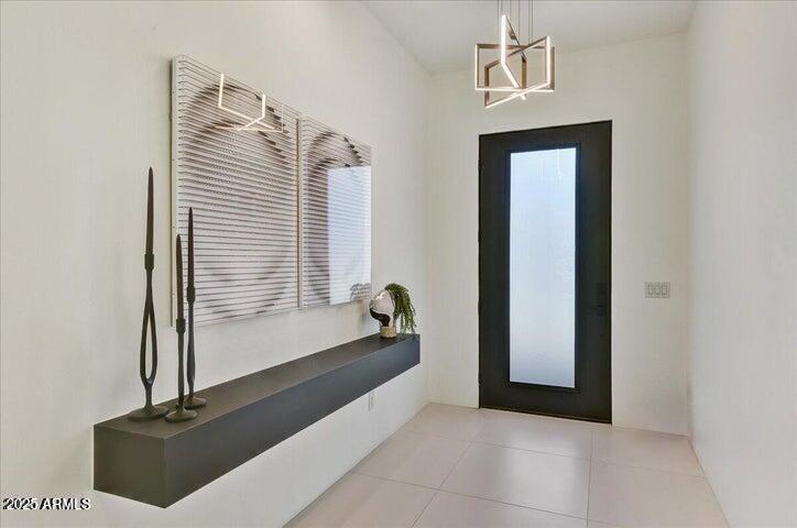 100 W NORTHERN Avenue 1