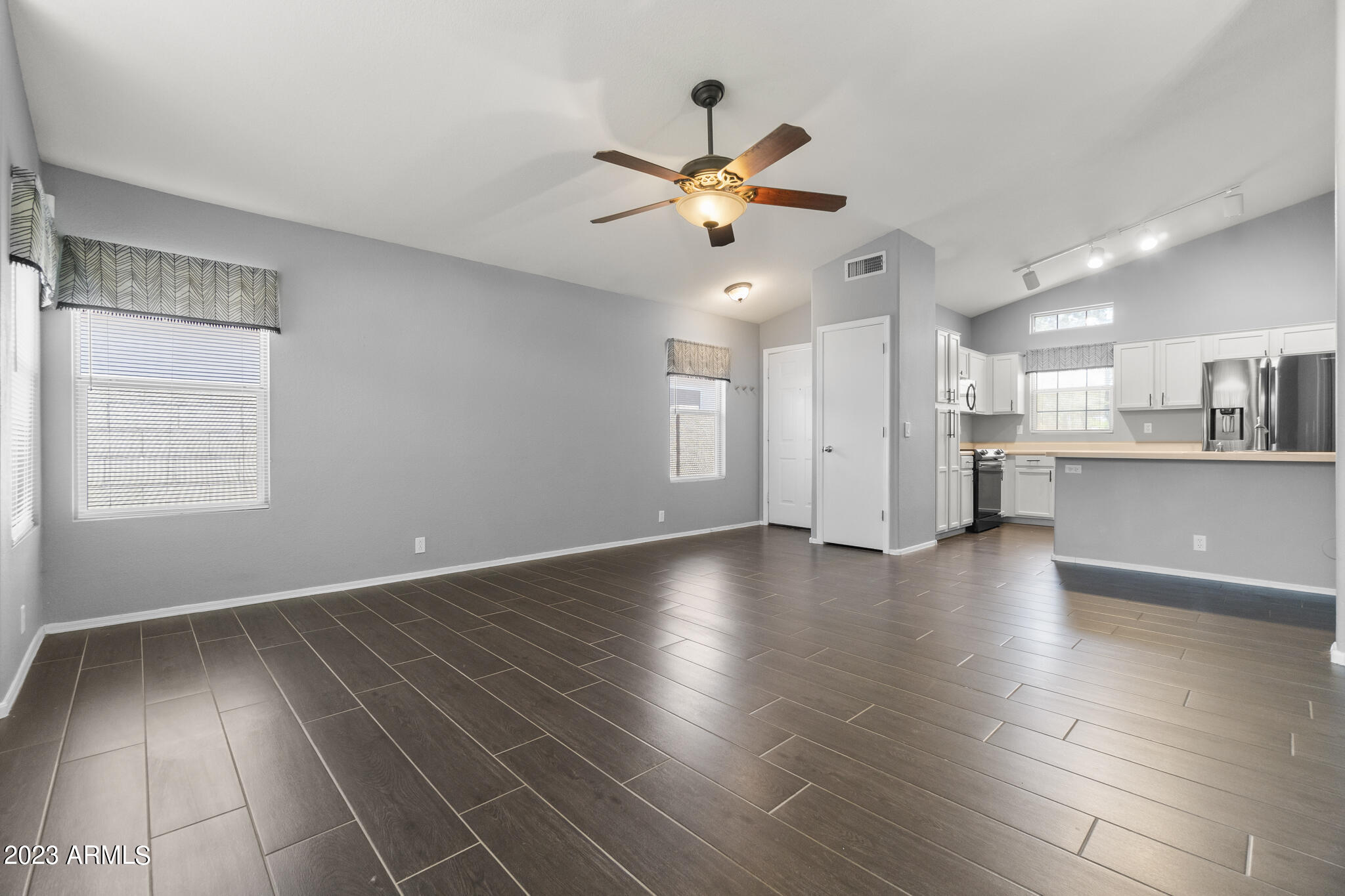 Photo 6 of 20 of 1416 E BINNER Drive house