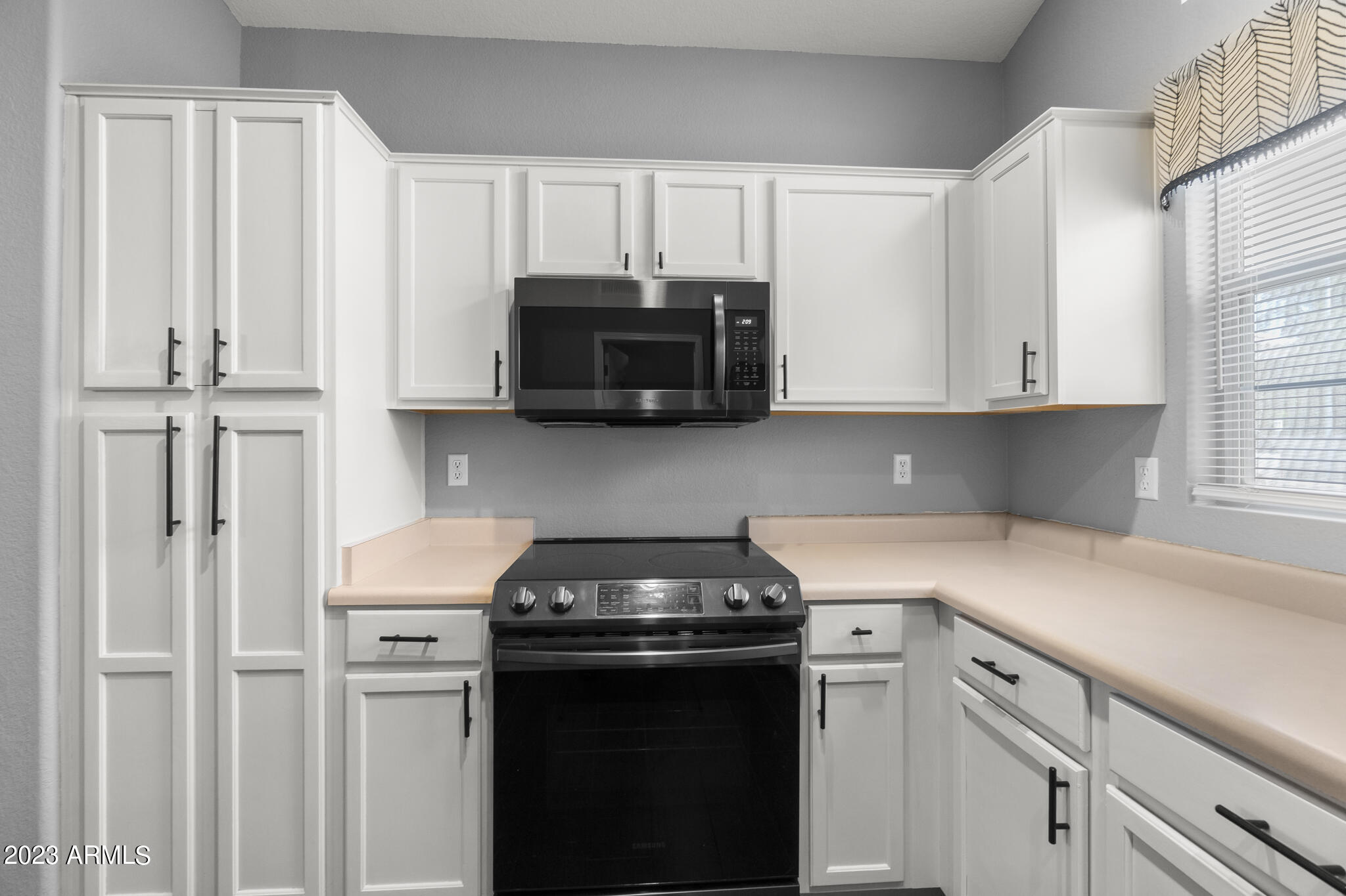 Photo 9 of 20 of 1416 E BINNER Drive house
