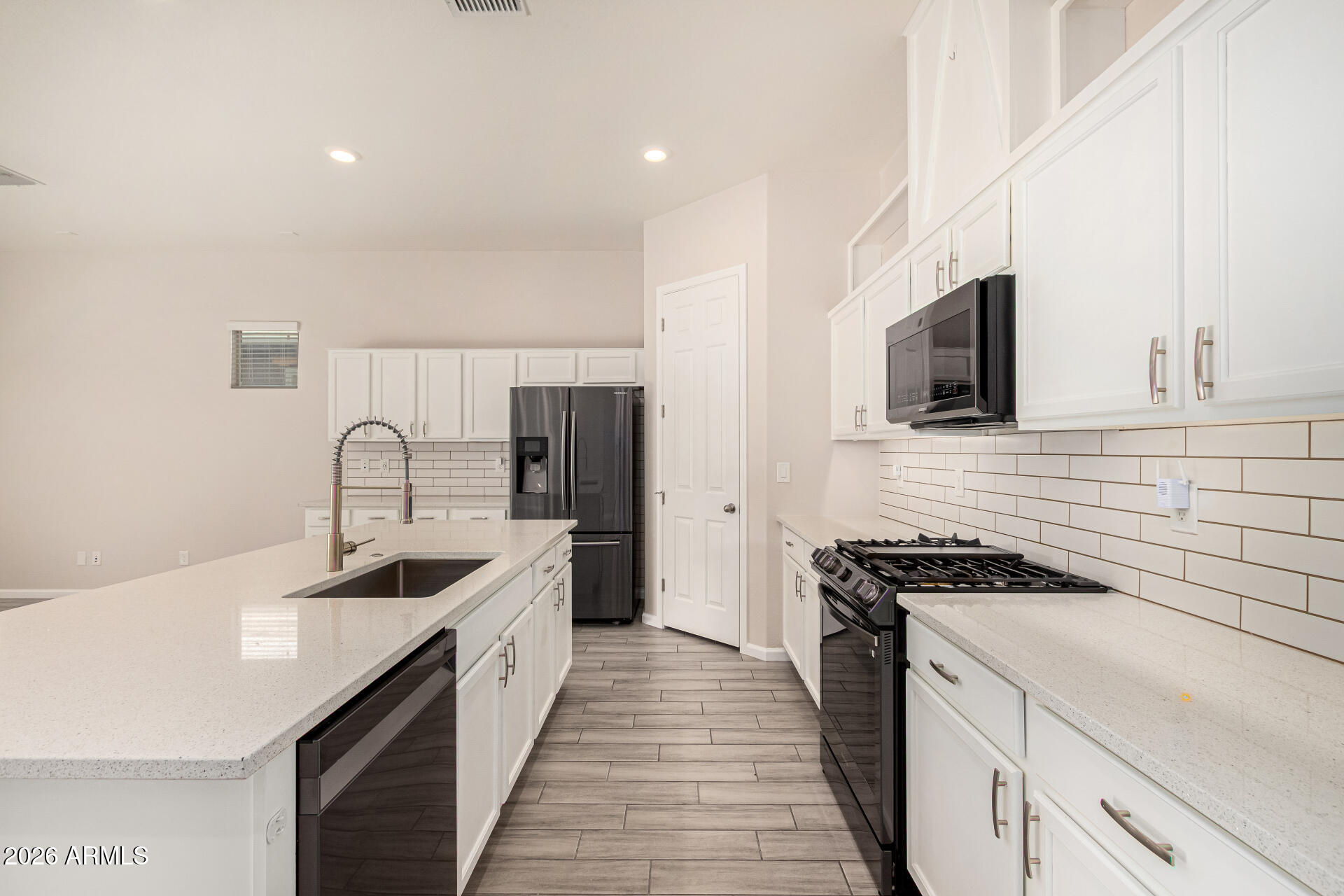 3133 E SUNRISE Place