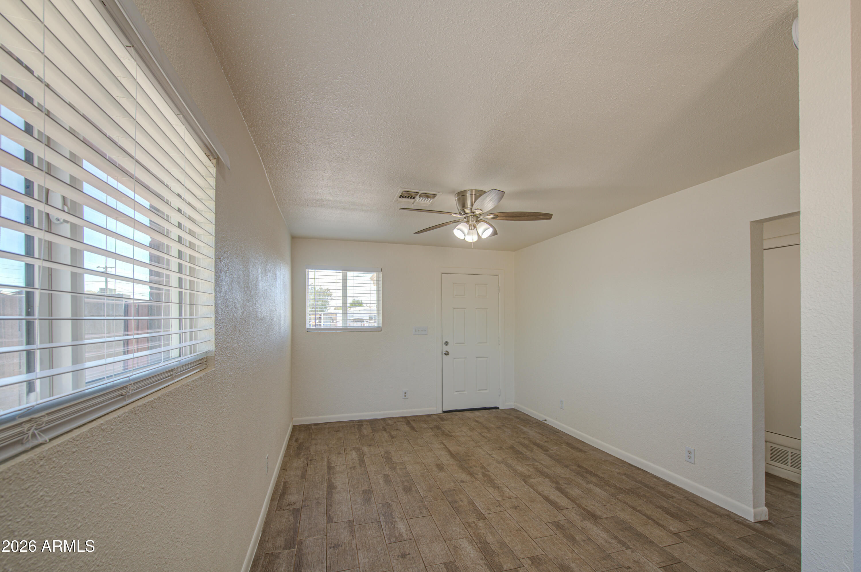 314 W SEAGOE Avenue