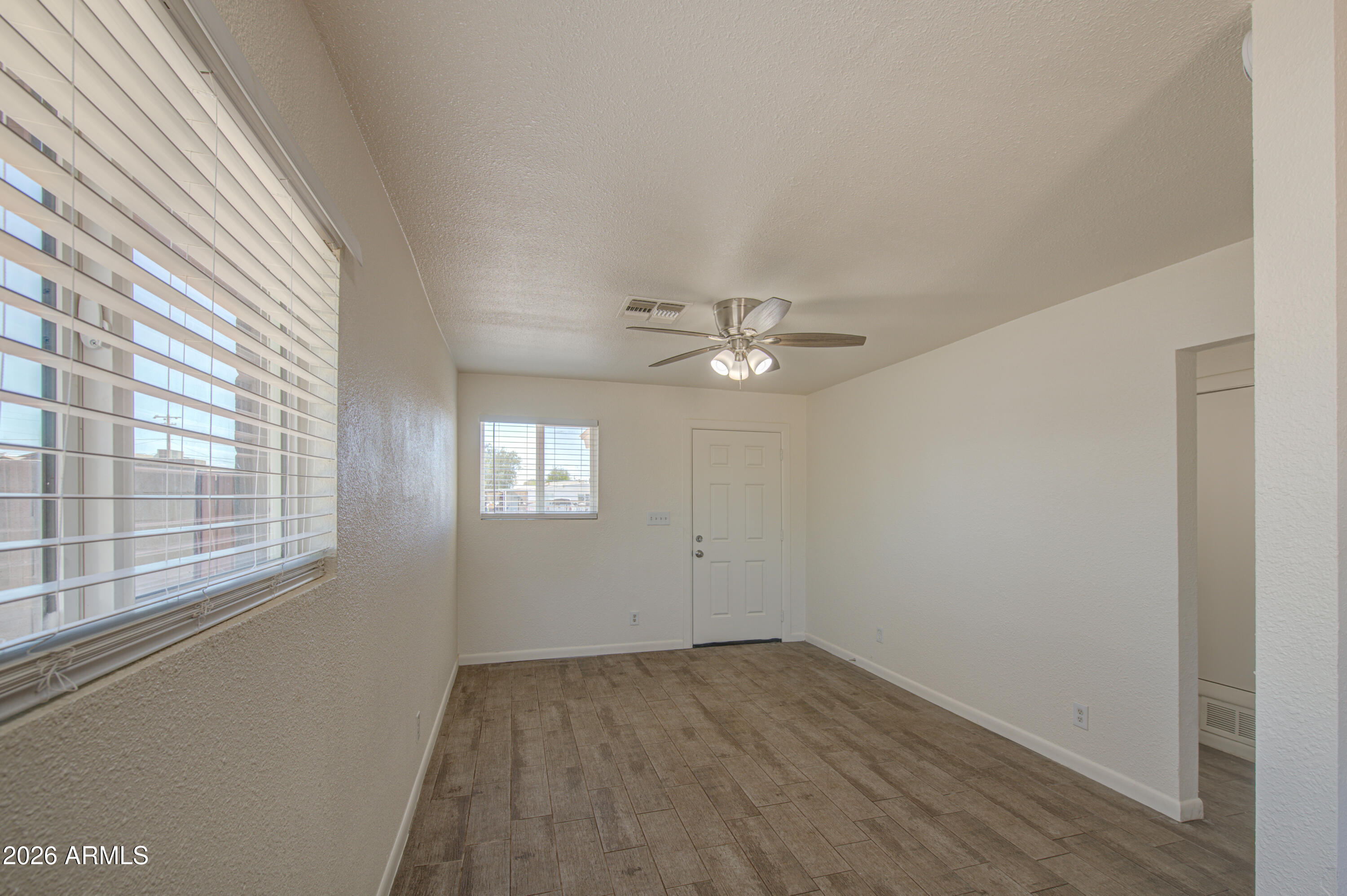 314 W SEAGOE Avenue