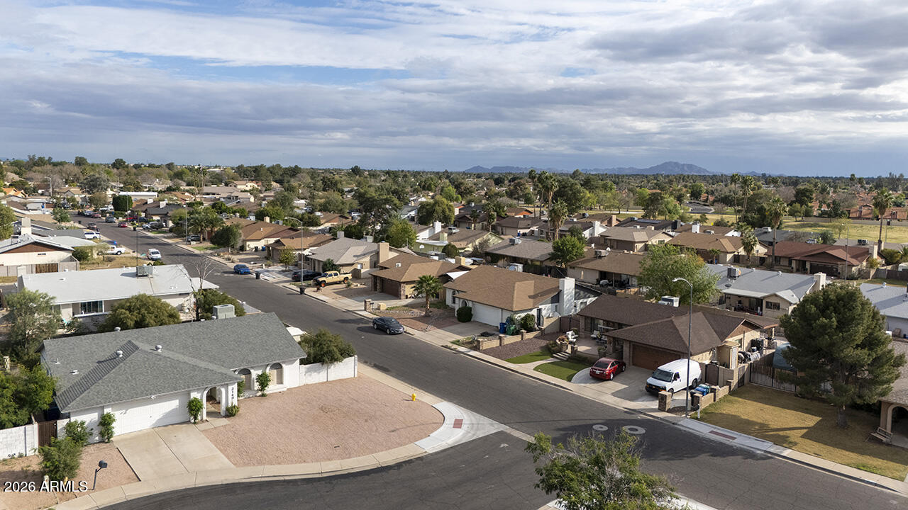 2148 E EMELITA Avenue