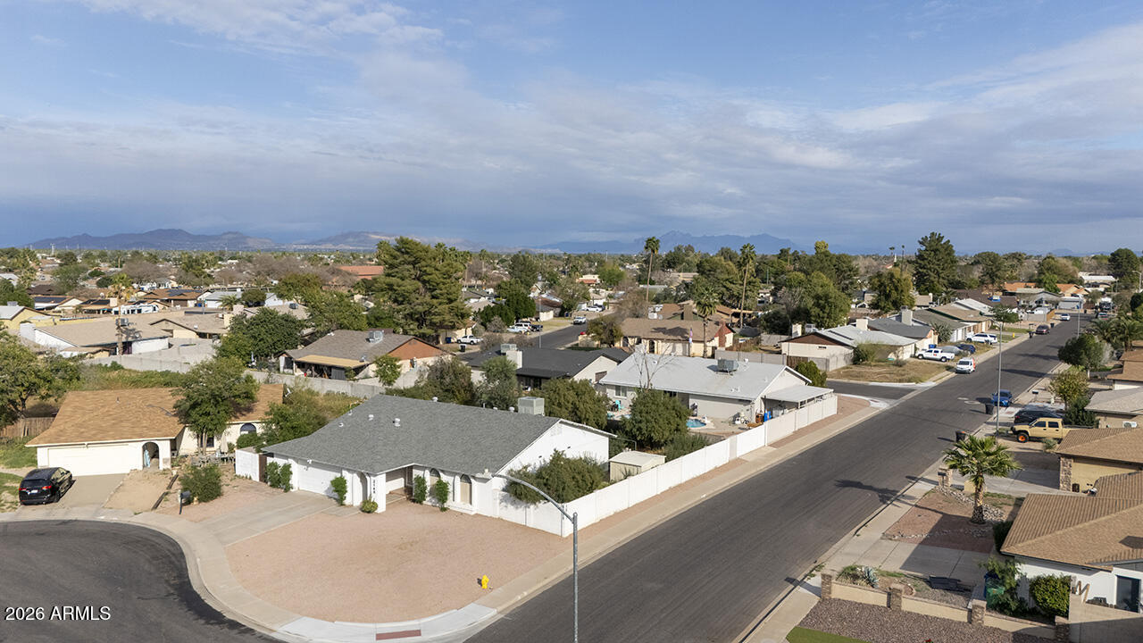 2148 E EMELITA Avenue