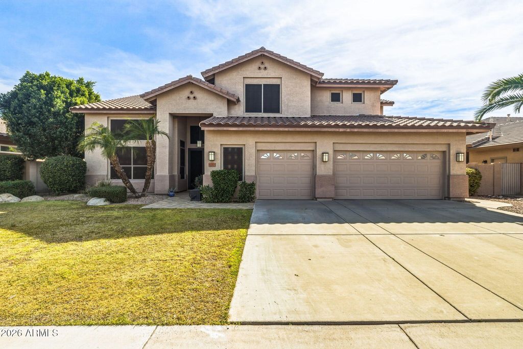 Photo of 6211 W Mcrae Way, Glendale, AZ 85308 (MLS # 6994962)