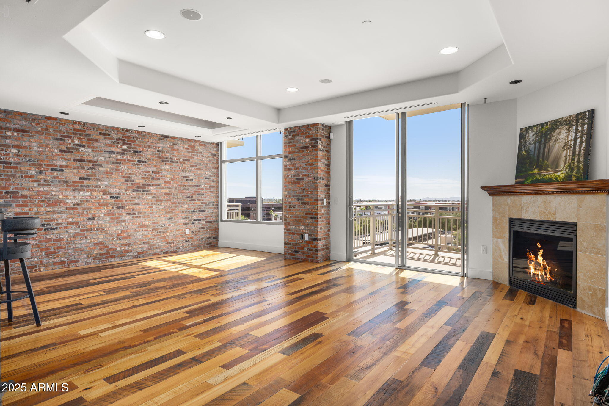 2211 E CAMELBACK Road 607