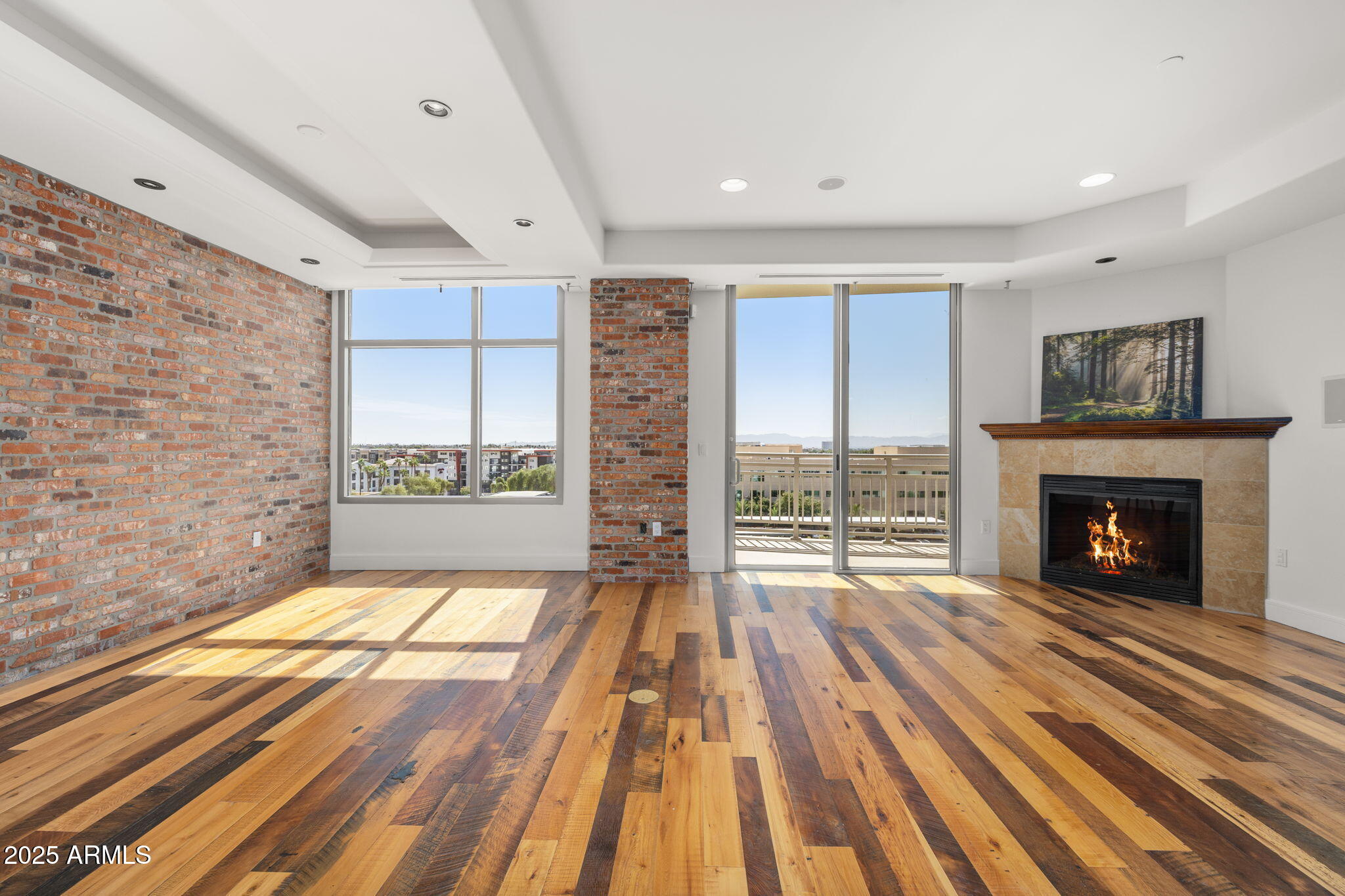 2211 E CAMELBACK Road 607