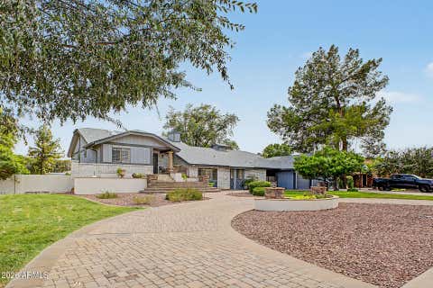 Photo of 1069 E Carver Road, Tempe, AZ 85284 (MLS # 7067516)