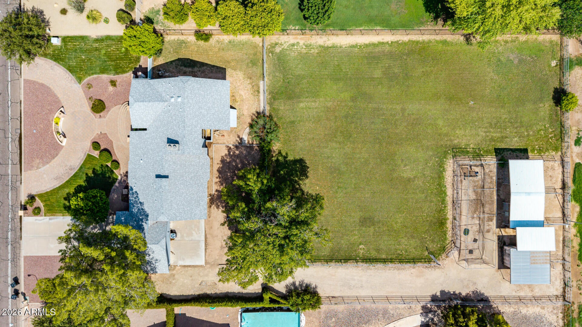 1069 E CARVER Road