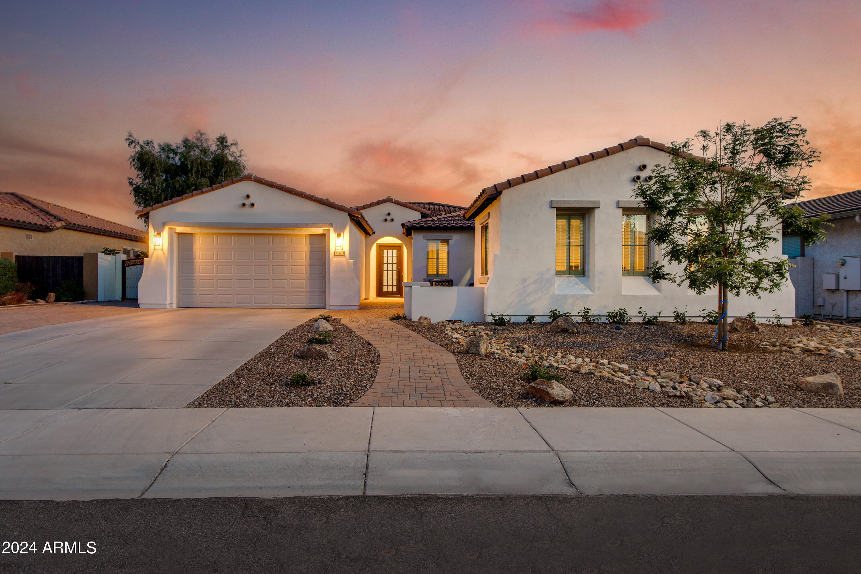 3673 E HORSESHOE Drive