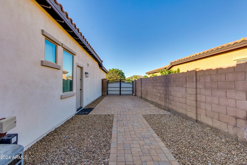 listing image 76