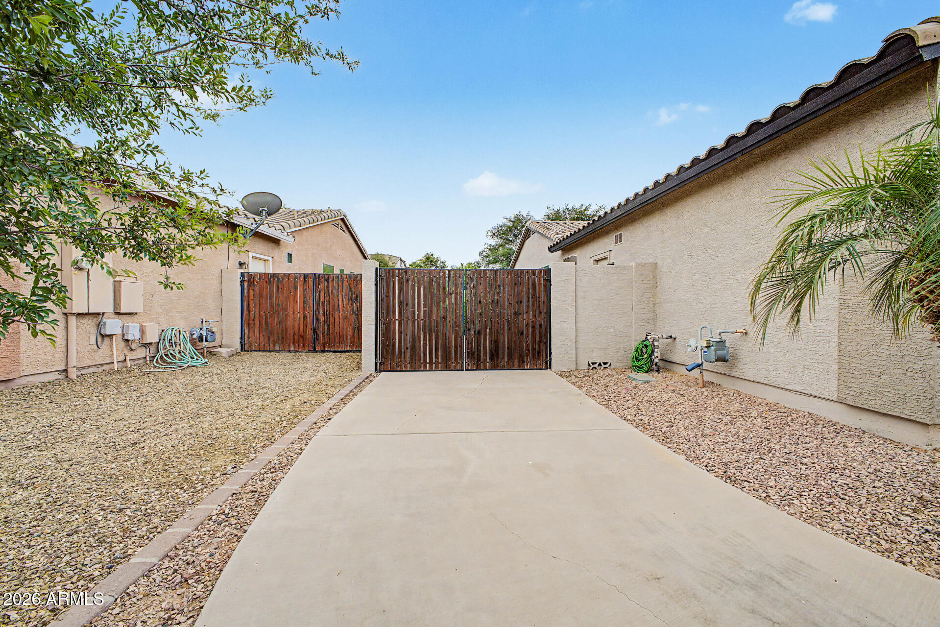 3371 E HORSESHOE Drive