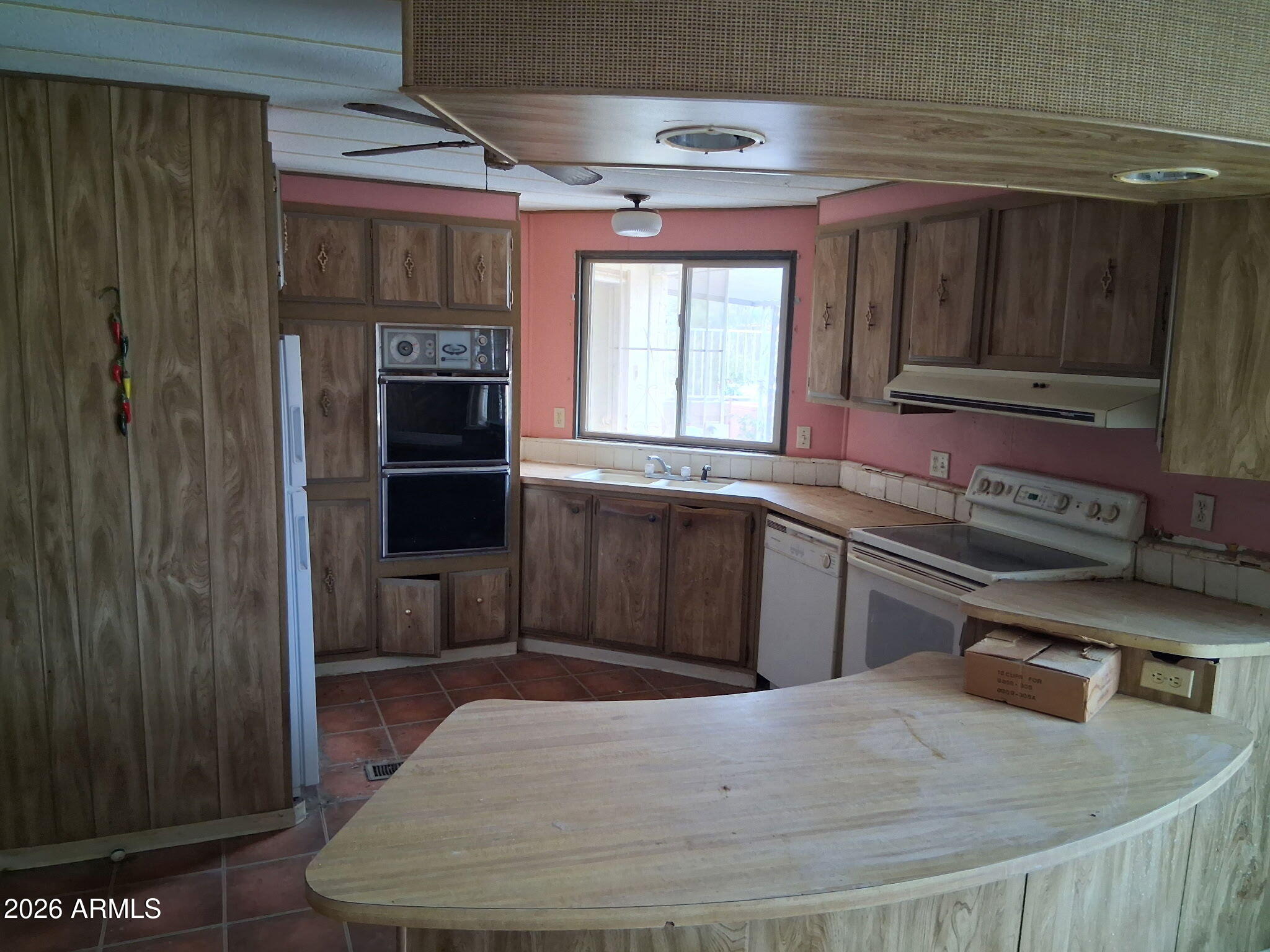 2320 N whale mountain Road