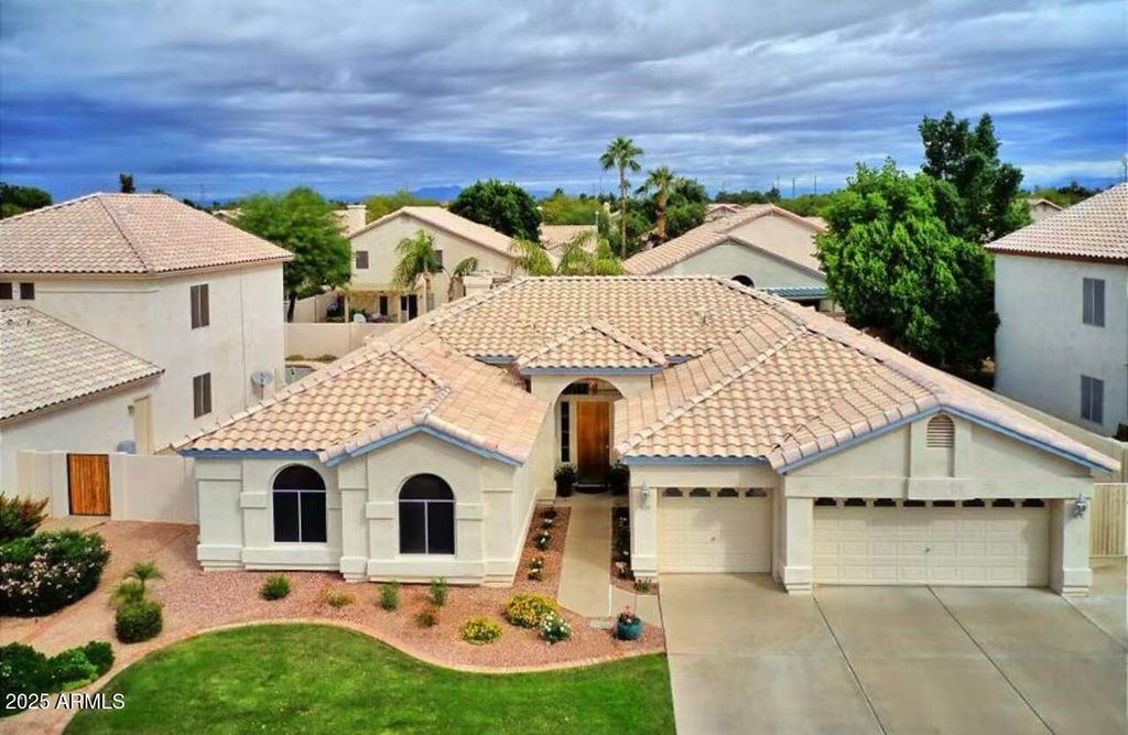 Photo of 854 W Mesquite Street, Gilbert, AZ 85233 (MLS # 6922250)