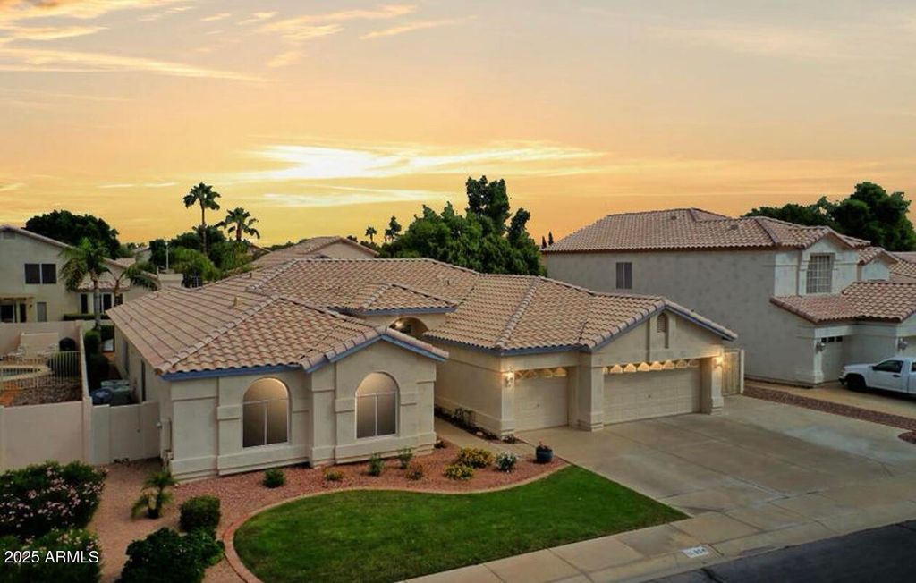 Photo of 854 W Mesquite Street, Gilbert, AZ 85233 (MLS # 6922250)