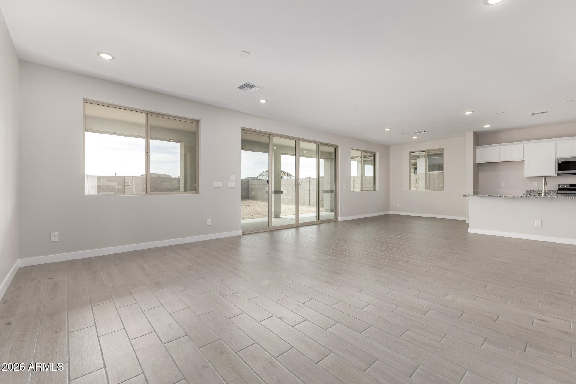 23141 W WINSLOW Avenue