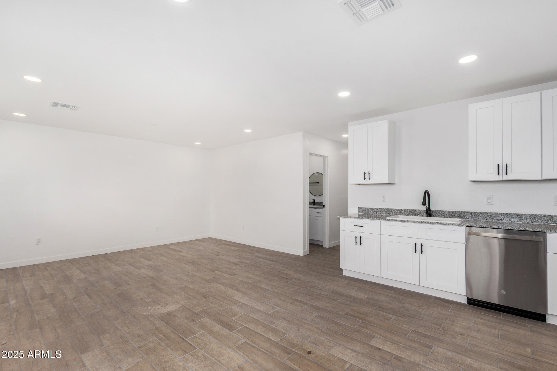 217 N 88TH Place