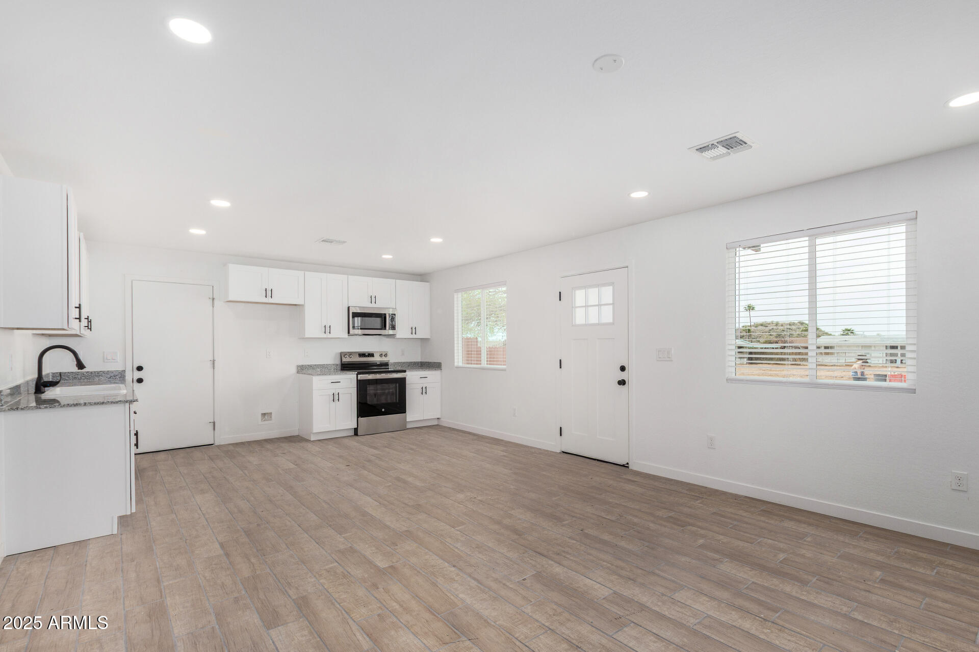 217 N 88TH Place