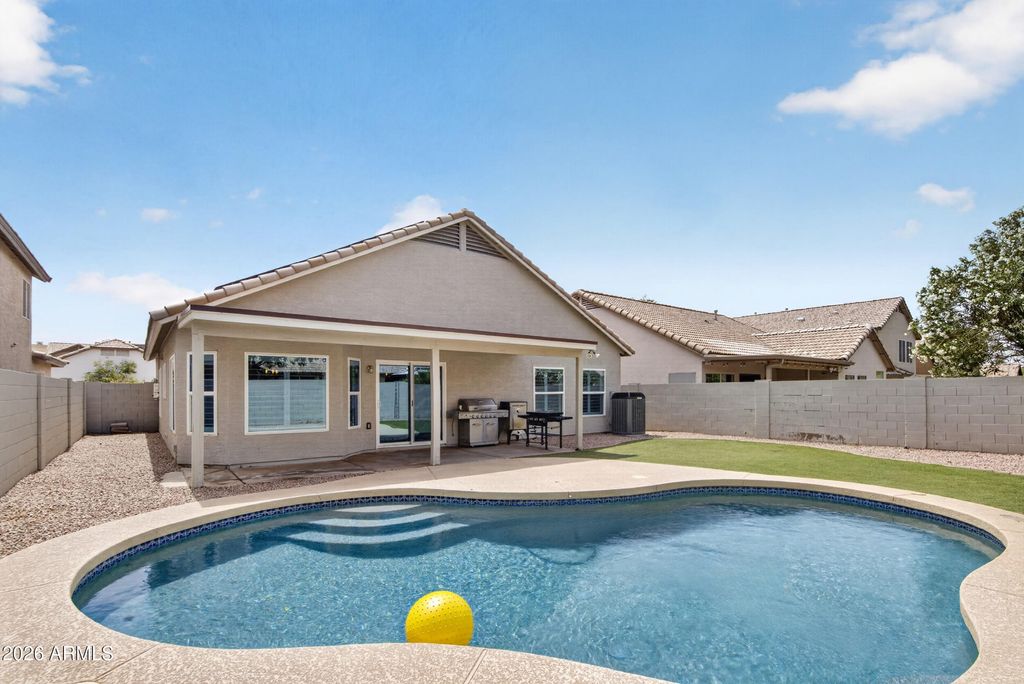 Photo of 624 E Sheffield Avenue, Gilbert, AZ 85296 (MLS # 7014854)