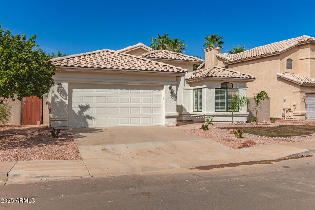 Photo of 2122 W Redwood Drive, Chandler, AZ 85248 (MLS # 6922266)