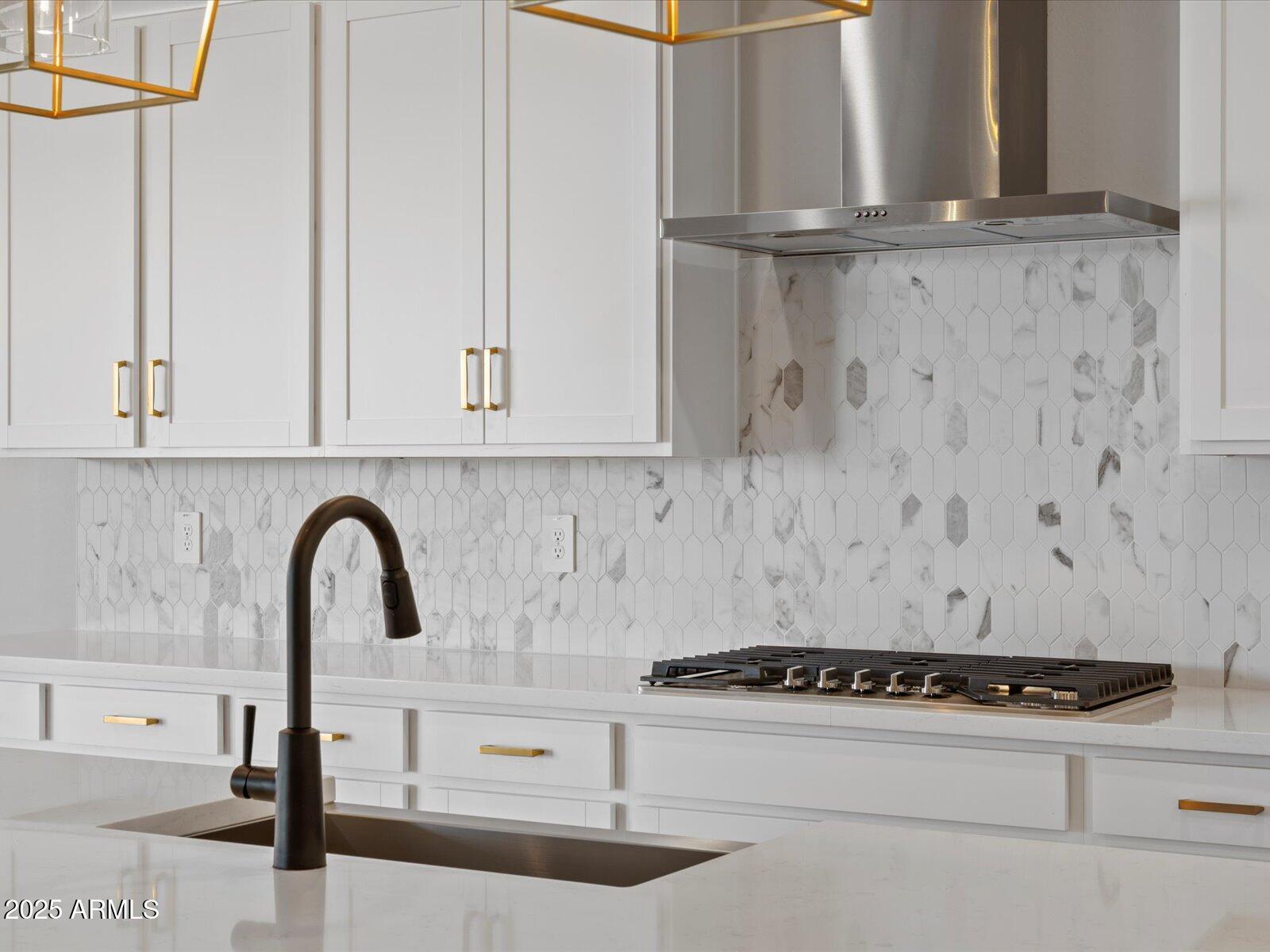 15787 W HONEYSUCKLE Drive