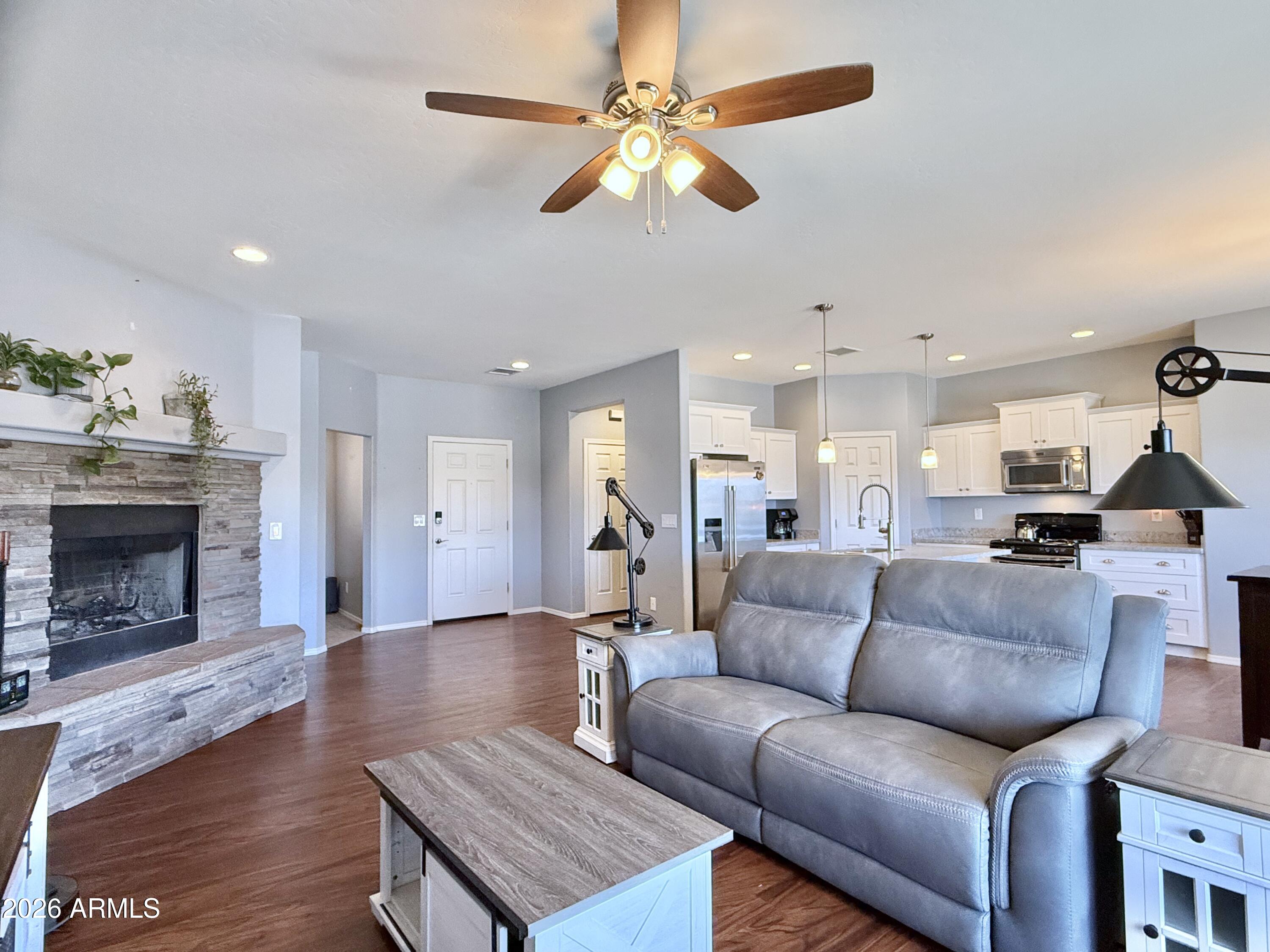 5440 N ROADRUNNER Drive