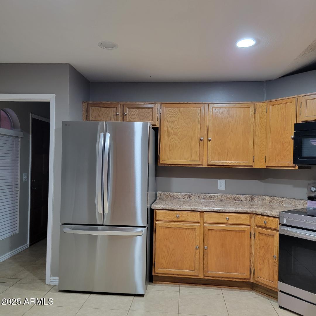 4940 E HOBART Street