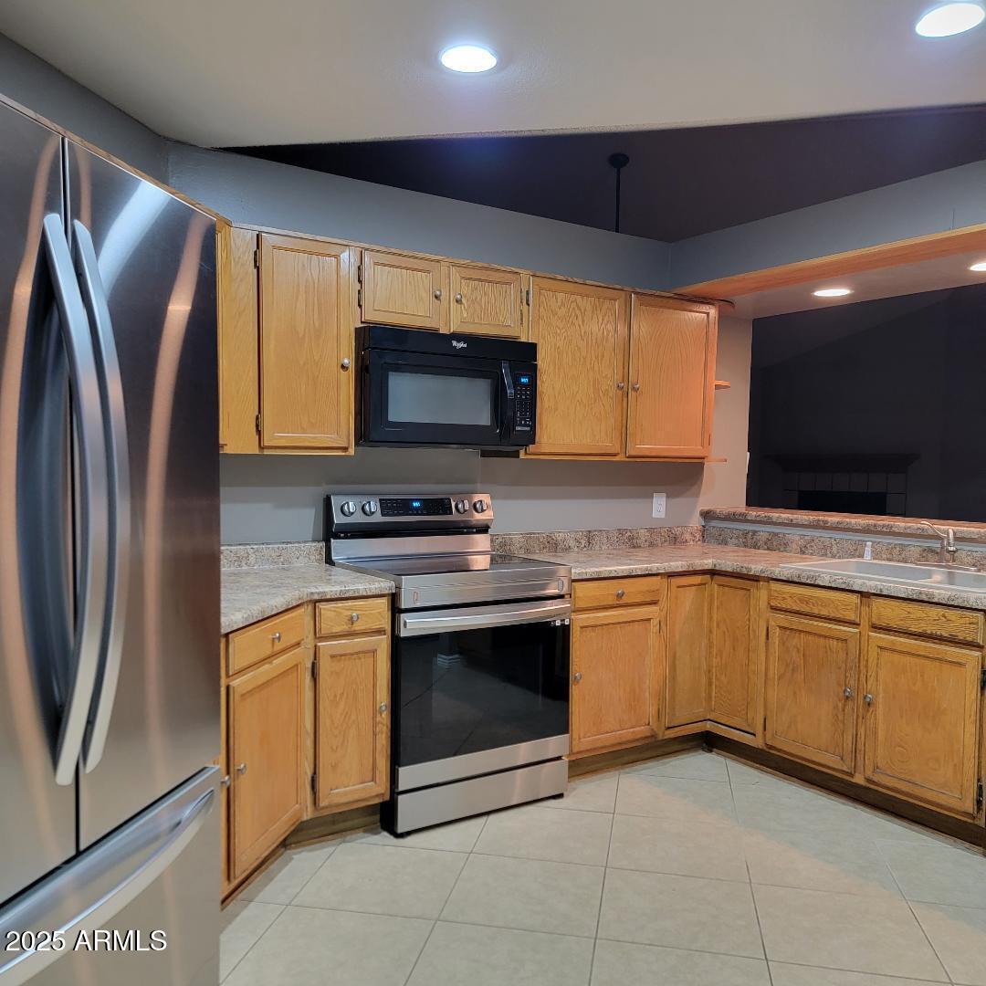 4940 E HOBART Street