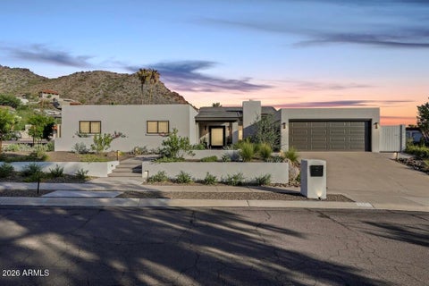 Photo of 2221 E Nicolet Avenue, Phoenix, AZ 85020 (MLS # 7076135)