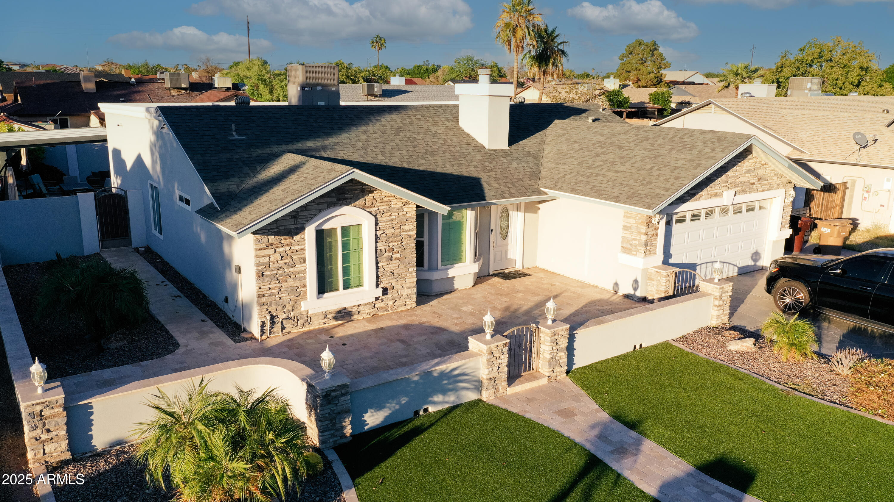 8932 W EL CAMINITO Drive