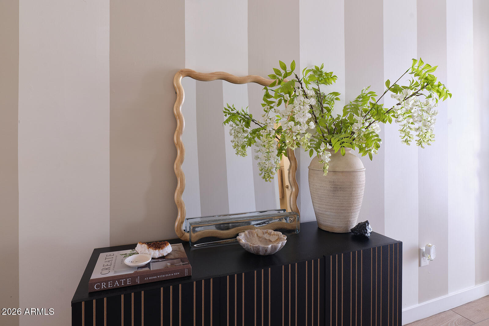 3053 W STRAIGHT ARROW Lane