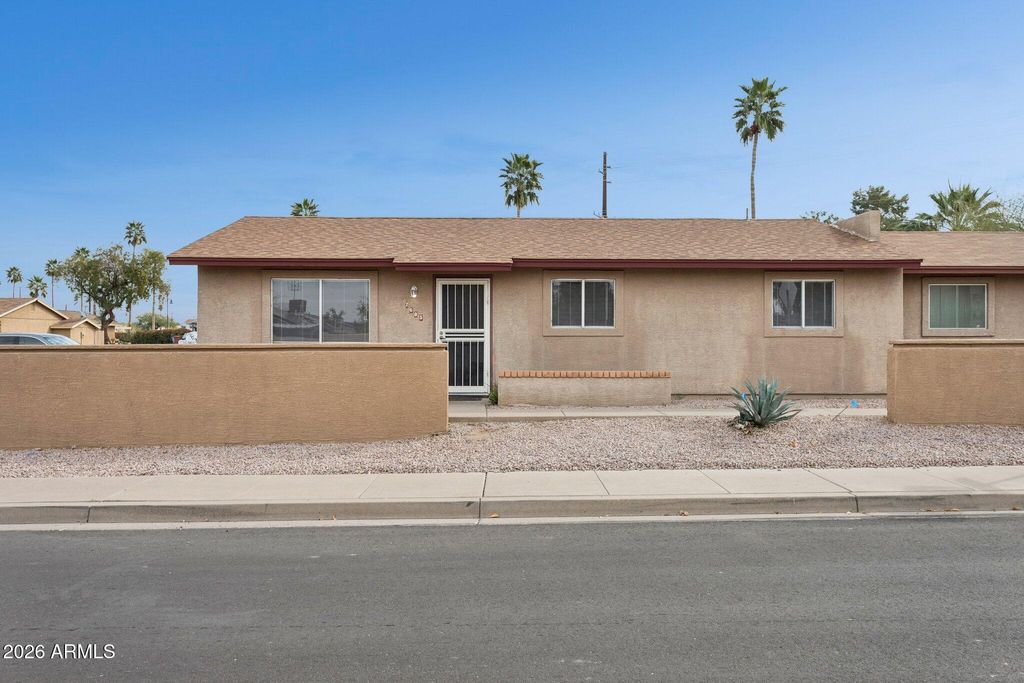 Photo of 2605 E Lemon Street, Tempe, AZ 85288 (MLS # 6990505)