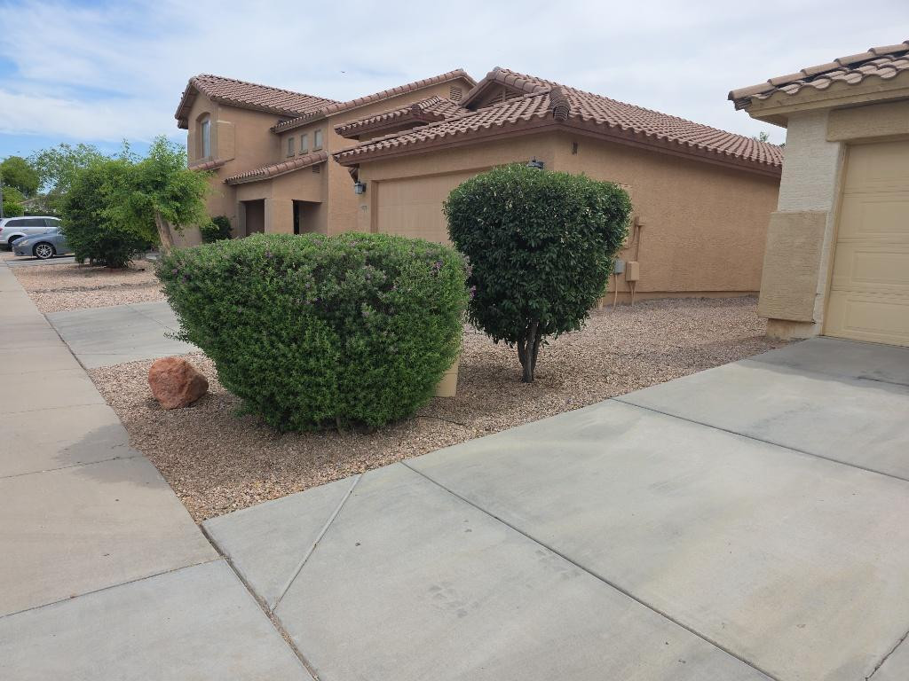 9927 W Southgate Avenue