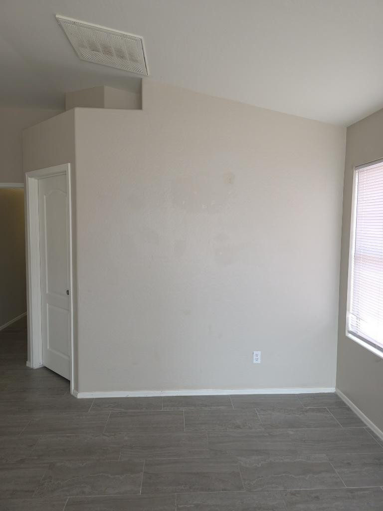 9927 W Southgate Avenue