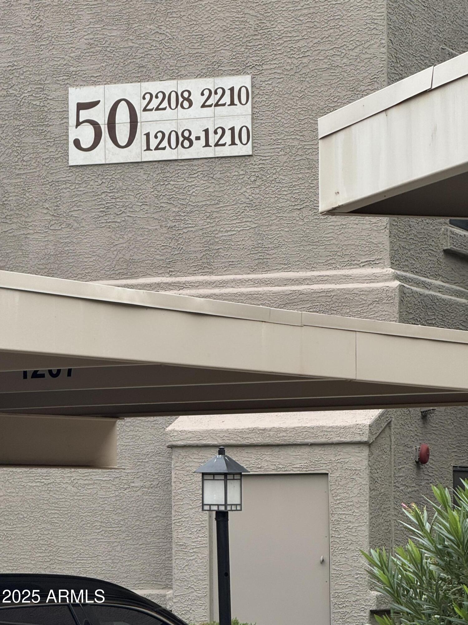 15225 N 100 th Street 2210