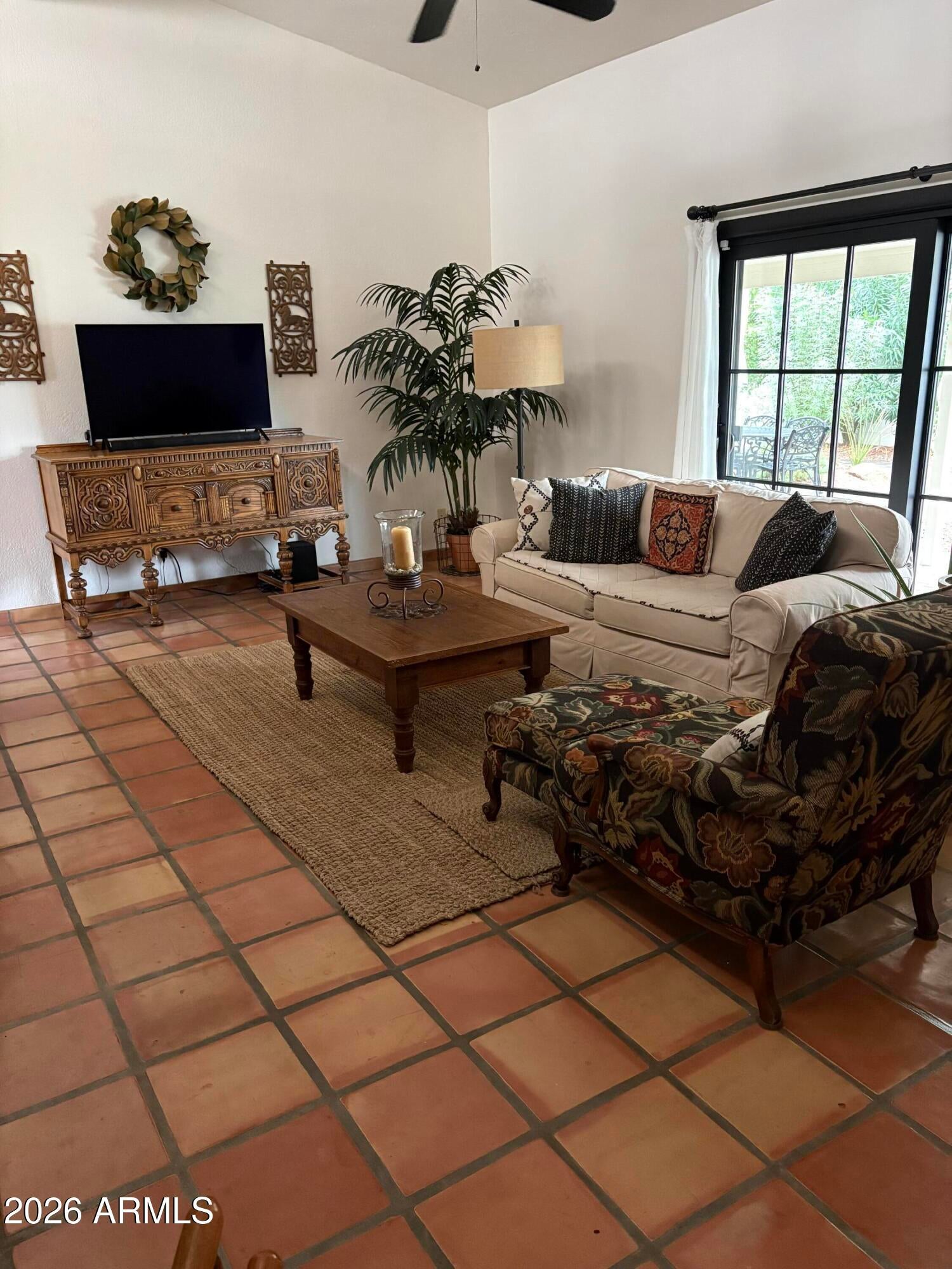 5619 E CENTURY Lane