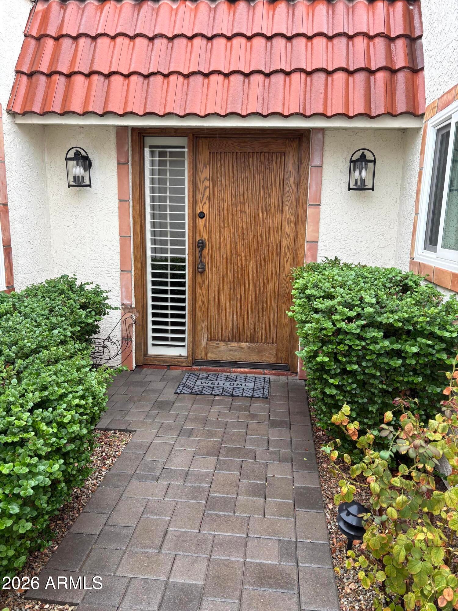 5619 E CENTURY Lane