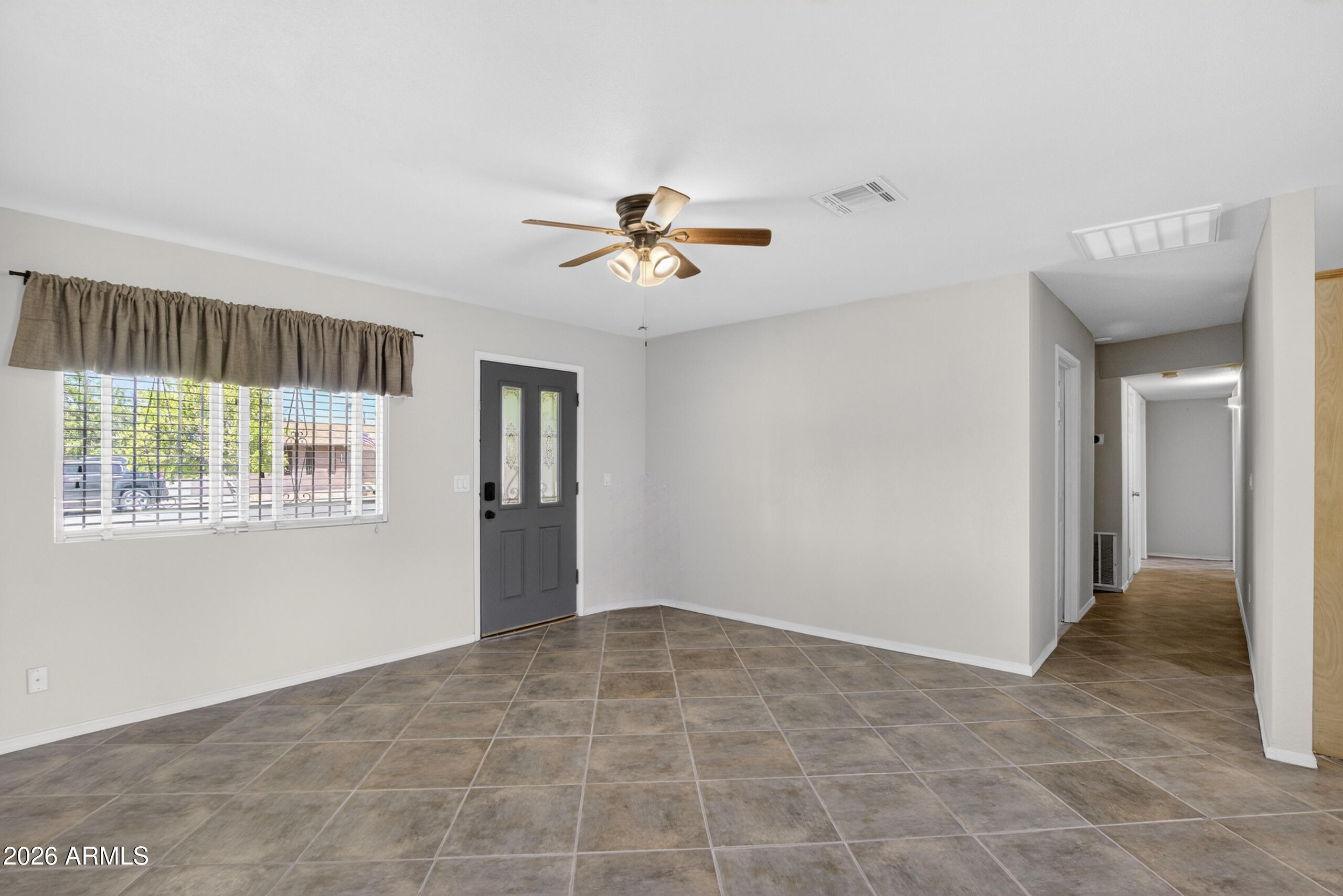2215 W BUTLER Drive
